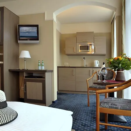 Strandhotel Nordischer Hof ホテル 3*